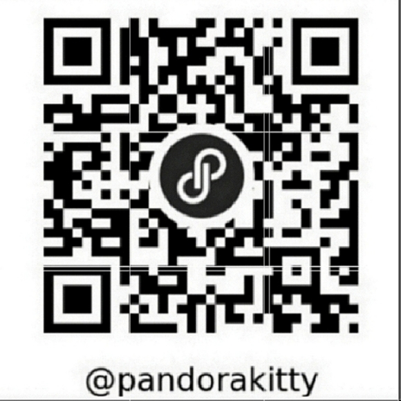 Free People White Butterfly Charm Hoop Earrings NEW - Picture 10 of 10